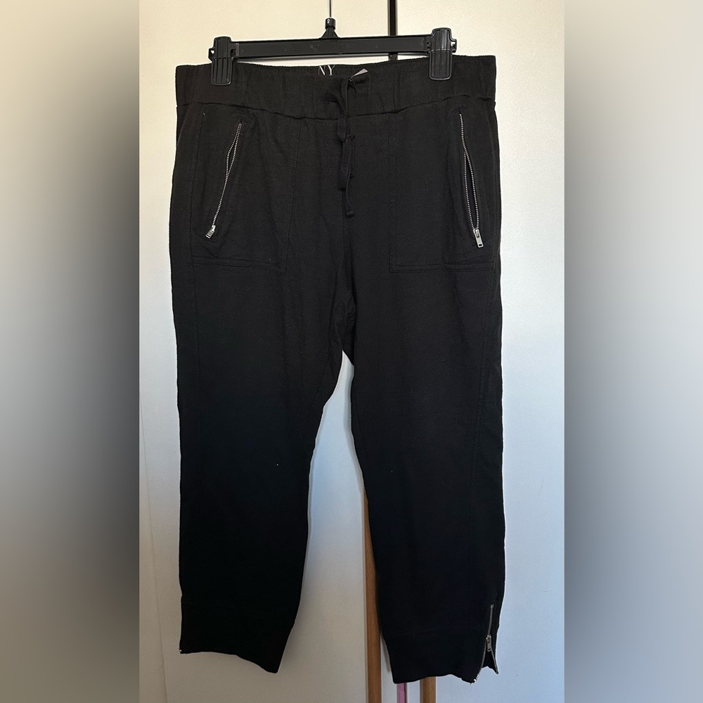 NEW YORK & COMPANY Women’s Drawstring Tie Jogger Style Black Pants Size M